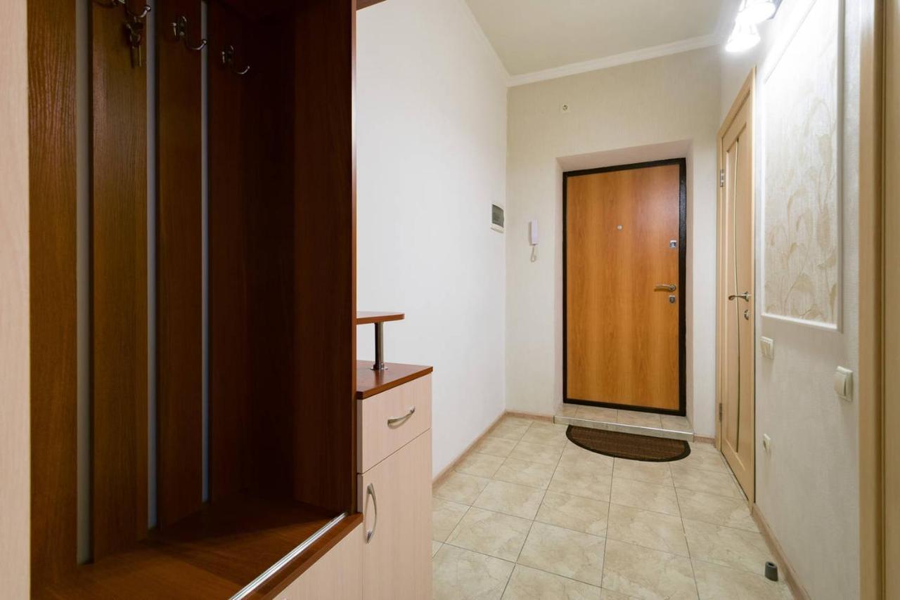 Nadezhda Apartment On Nauryzbay Batyra 37/1 Almaty Exterior photo